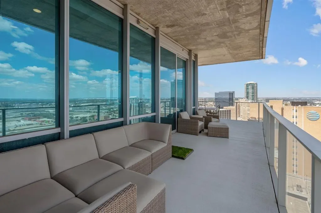 1301 Throckmorton Street 2402, Fort Worth, Texas, United States. - Photo 27