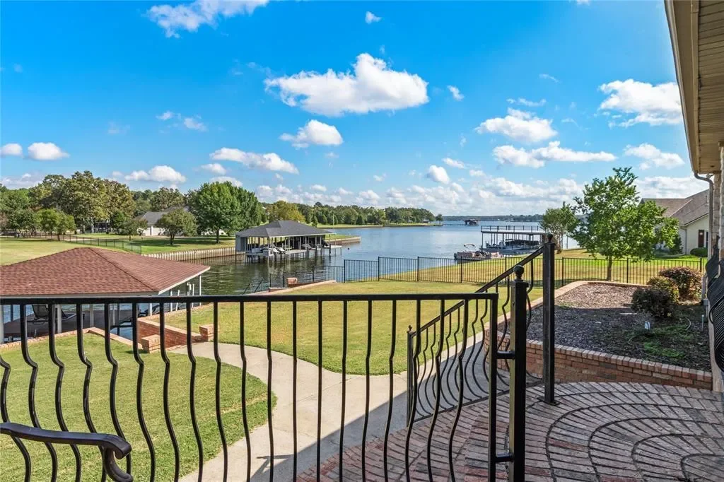 180 Surls Drive, Gun Barrel City, Texas, United States. - Photo 28