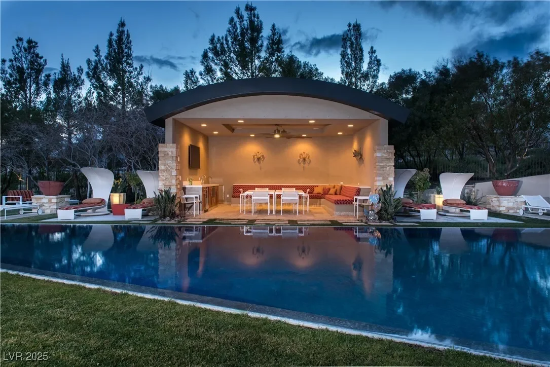 55 Skybird Court, Las Vegas, Nevada, United States. - Photo 6
