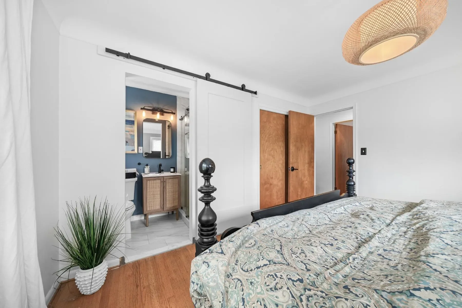 16207 Wetherby Street, Beverly Hills Village, MI 48025, Beverly Hills, Michigan, United States. - Photo 1