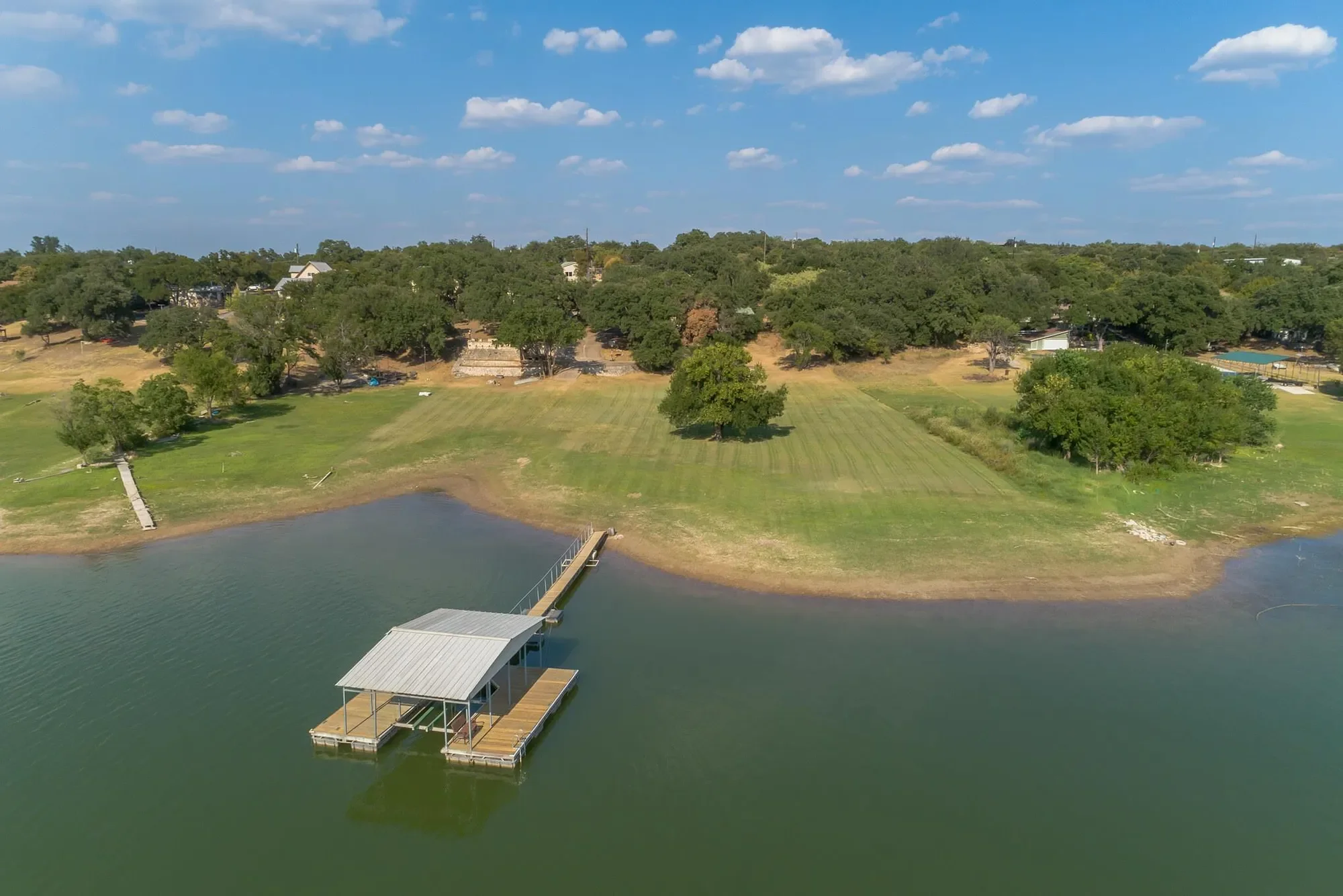 25201 & 25203 Lakeview DR, Spicewood, Texas, United States. - Photo 2