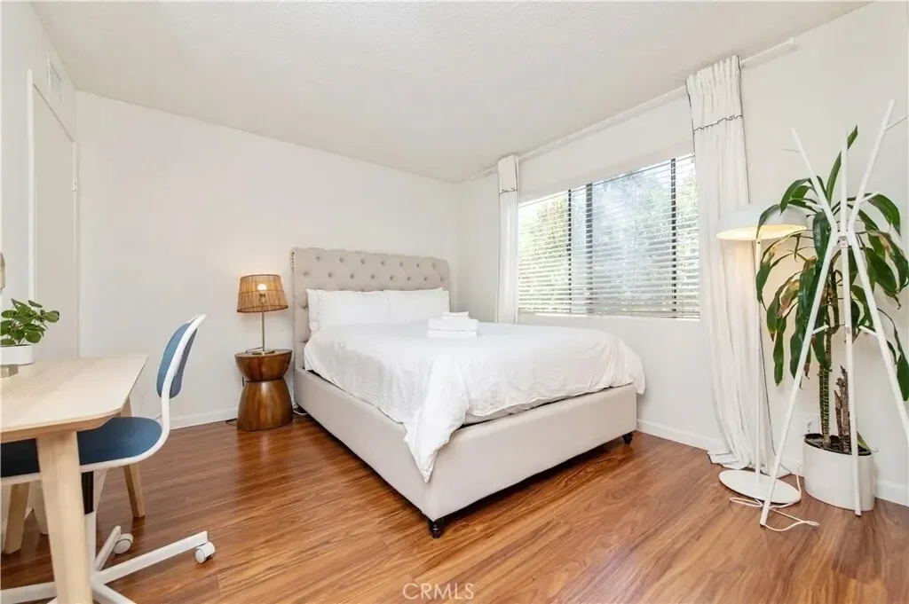 9 Morena 28, Irvine, California, United States. - Photo 21