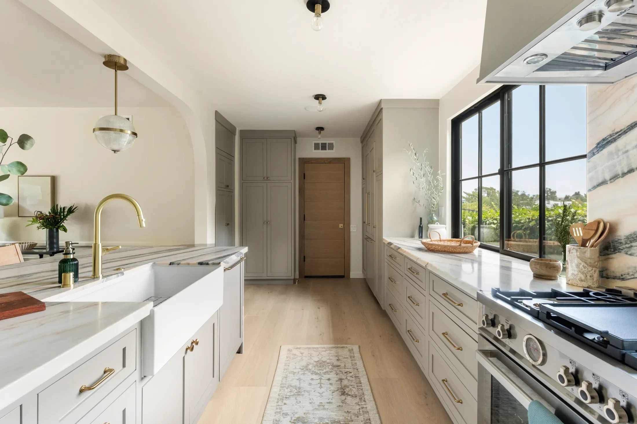 16828 Ivyside Place , Encino, CA 91436, Los Angeles, California, United States. - Photo 30