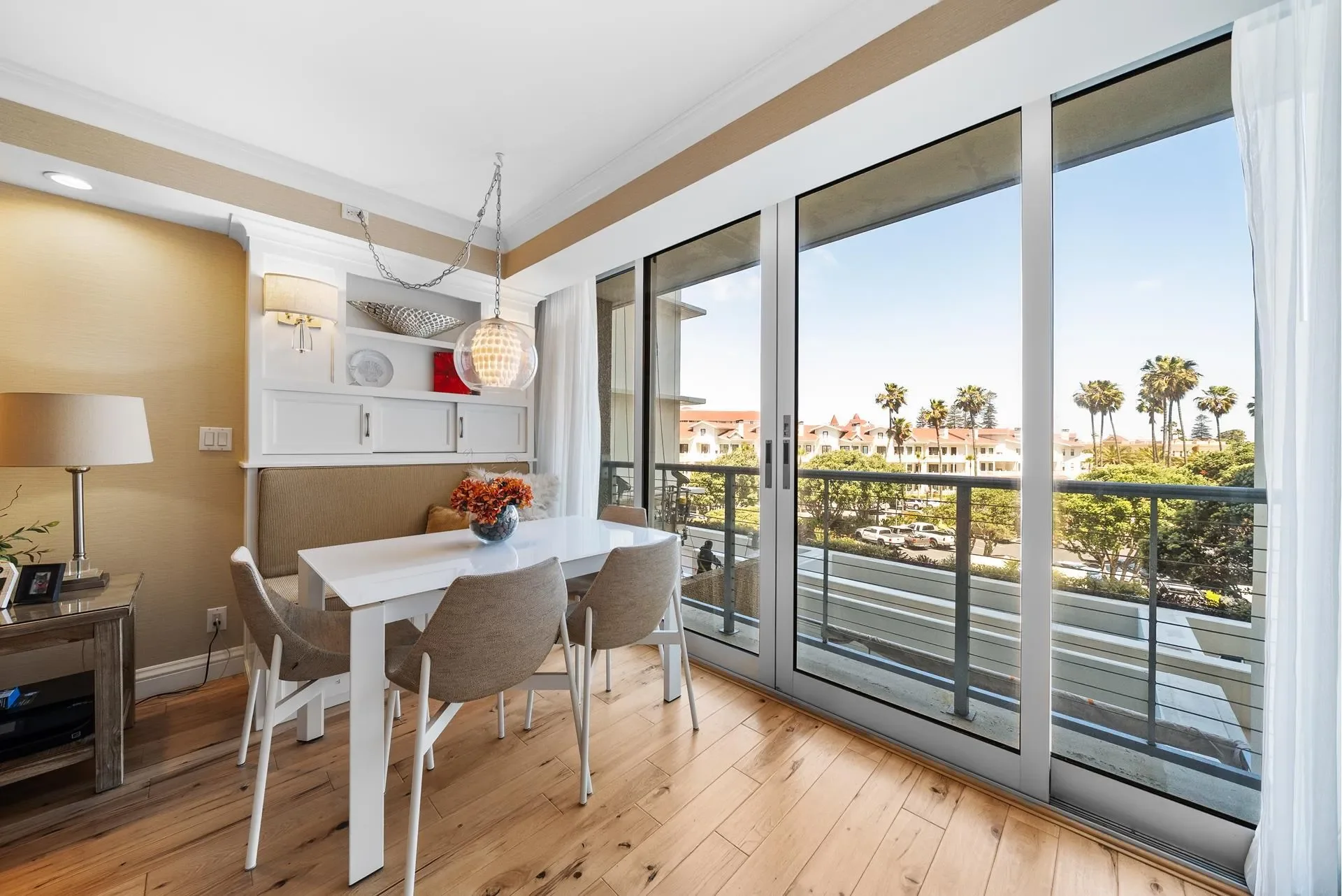 1720 Avenida Del Mundo, Coronado, California, United States. - Photo 3