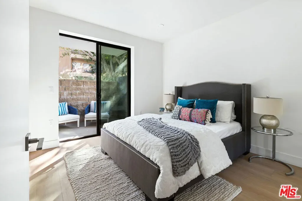 3649 Regal Place 102, Los Angeles, California, United States. - Photo 10