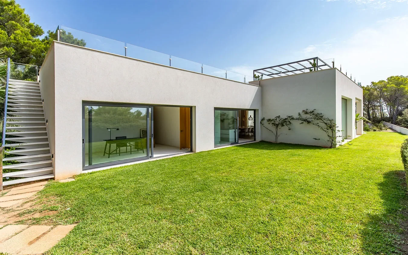 Exterior photo 9
