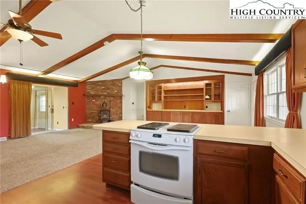762 George Eggers Road, Banner Elk, NC 28604, Banner Elk, North Carolina, United States. - Photo 8