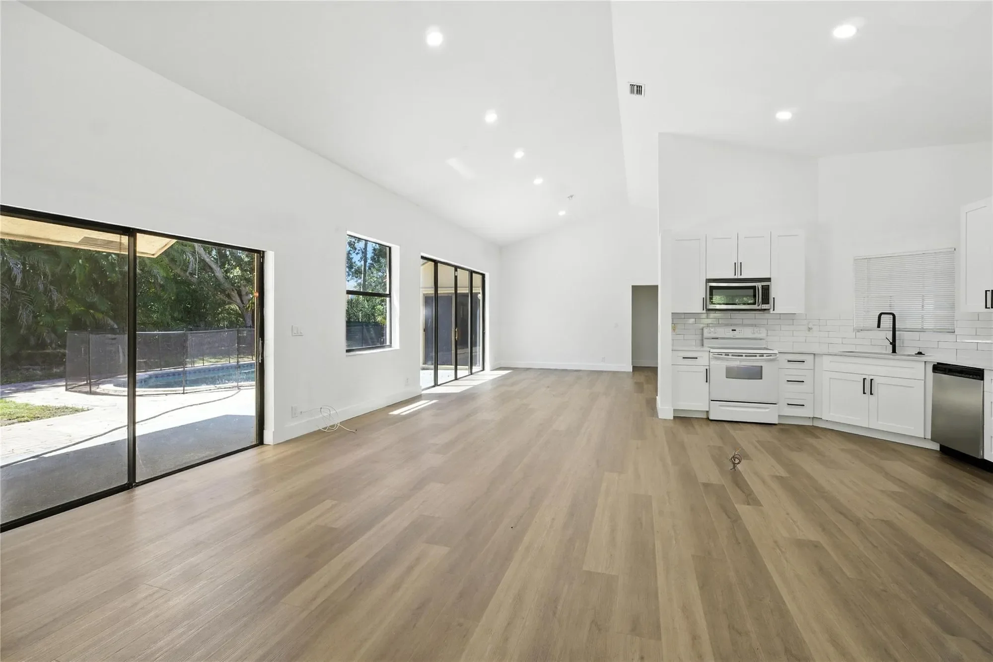Gallery photo 8