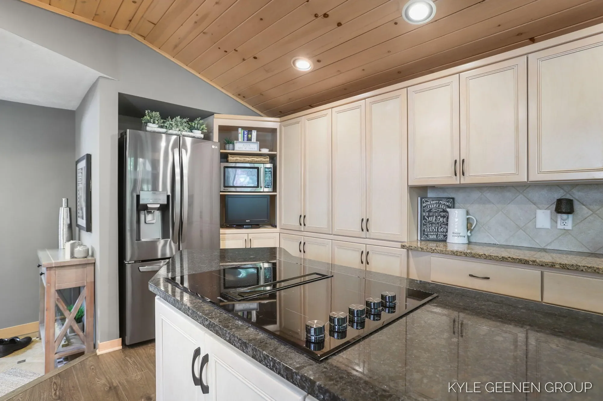 945 N Baywood Drive, Holland, MI 49424, West Olive, Michigan, United States. - Photo 7