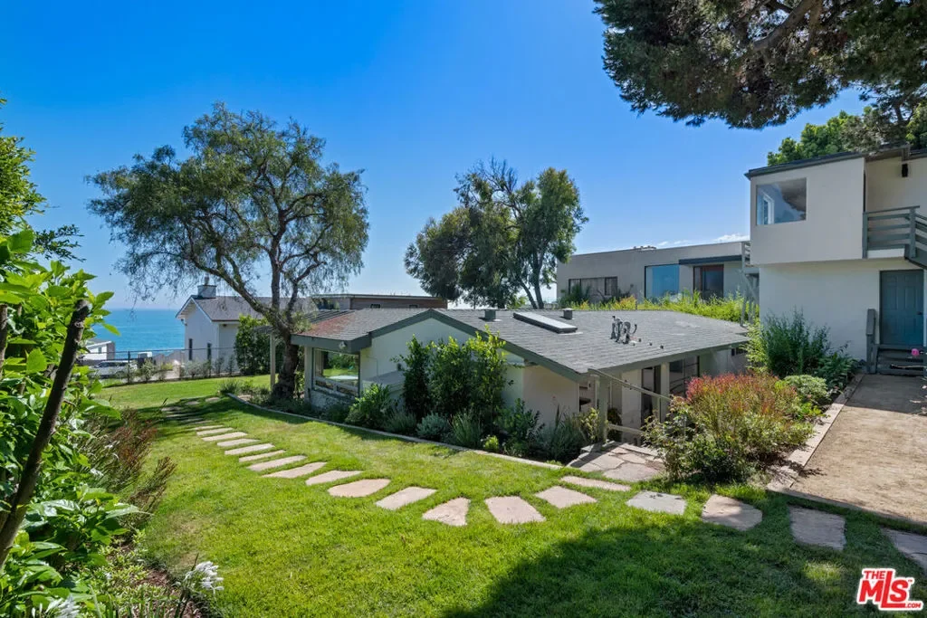 31562 Broad Beach Road, Malibu, California, United States. - Photo 23