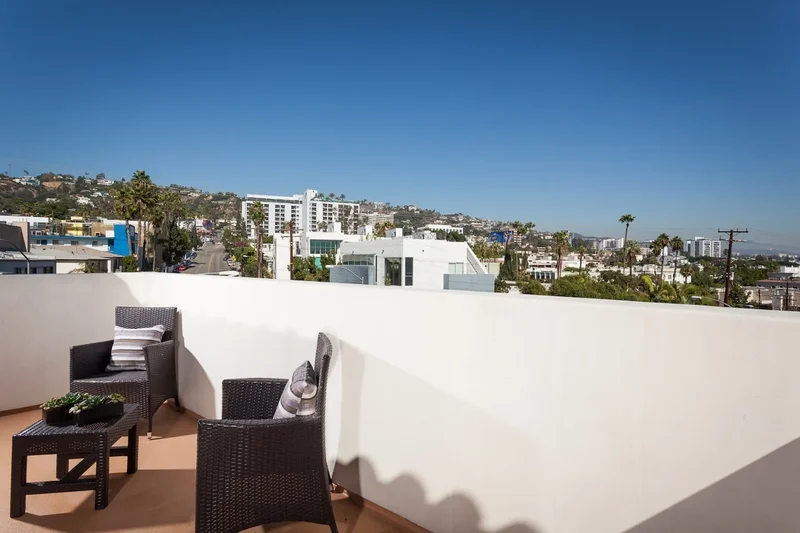851 North San Vicente Boulevard 308, West Hollywood, CA 90069, Los Angeles, California, United States. - Photo 10