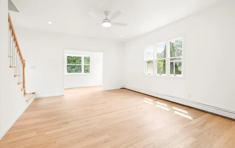 8 Maple Street, Roslyn Harbor, New York, United States. - Photo 8