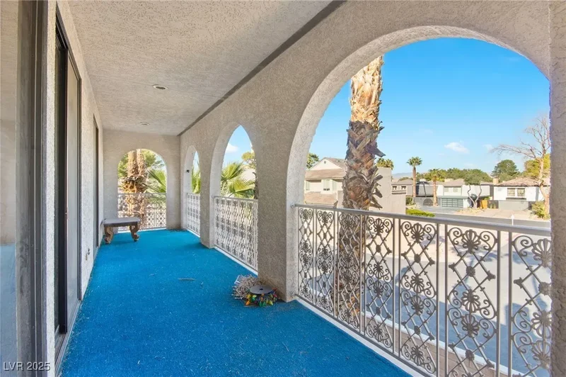 2834 Queens Courtyard Drive, Las Vegas, Nevada, United States. - Photo 38