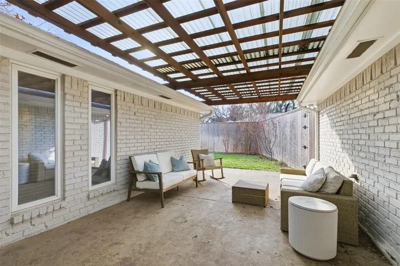 9034 Windy Crest Drive, Dallas, Texas, United States. - Photo 27