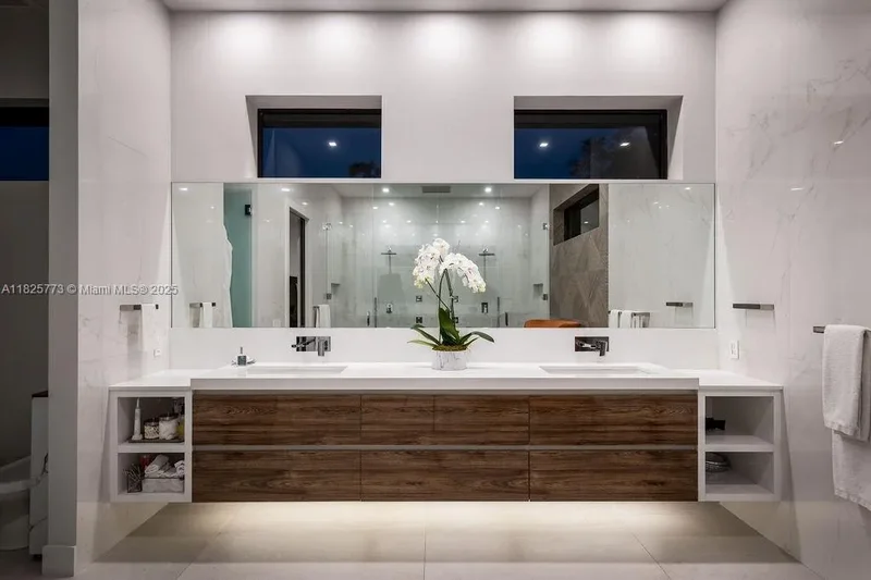 6850 SW 73rd Ct, Miami, Florida, United States. - Photo 2