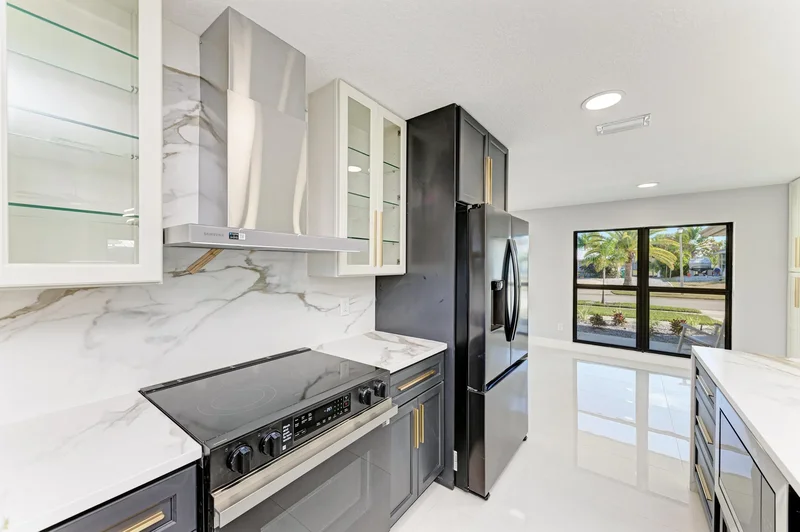 258 Tait Terrace SE, Port Charlotte, FL 33952, Port Charlotte, Florida, United States. - Photo 21