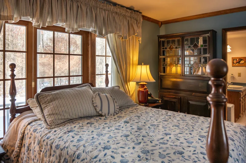 96 Hunter Lane , Queensbury, NY 12804, Queensbury, New York, United States. - Photo 35