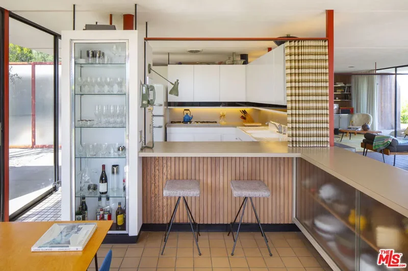 1811 Bel Air Road, Los Angeles, California, United States. - Photo 3