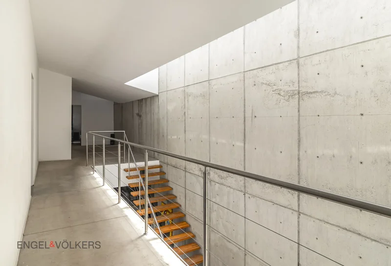 Industrial Residence — Finish to Your Taste in Sayavedra