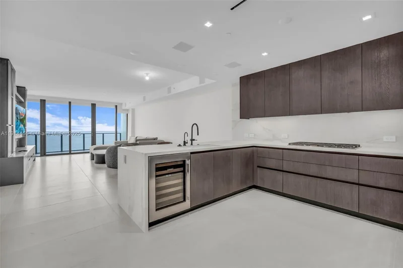 1116 N Ocean Blvd 1106, Hillsboro Beach, Florida, United States. - Photo 36