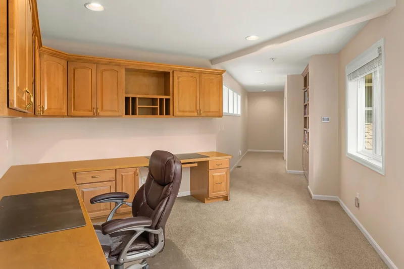 21315 SE 11th St, Sammamish, WA 98075, Sammamish, Washington, United States. - Photo 32