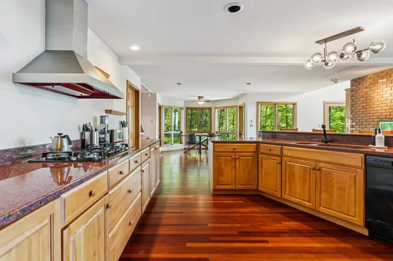 332 Cushing Road, Pomfret, VT 05053, Hartford, Vermont, United States. - Photo 12