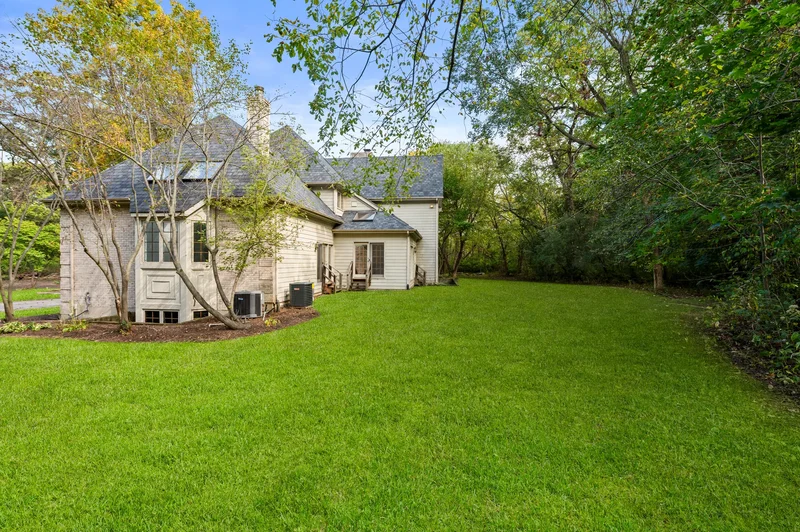 5N847 Surrey Road , Wayne, IL 60184, Wayne, Illinois, United States. - Photo 40