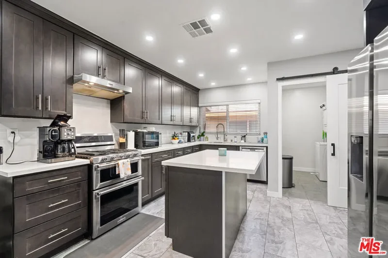 5040 W Slauson Avenue, Los Angeles, California, United States. - Photo 9