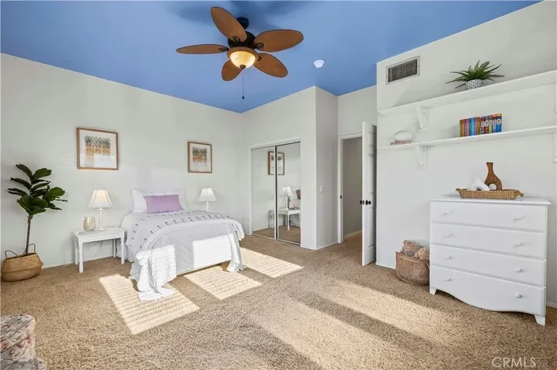 23664 Clearidge Drive, Santa Clarita, California, United States. - Photo 32