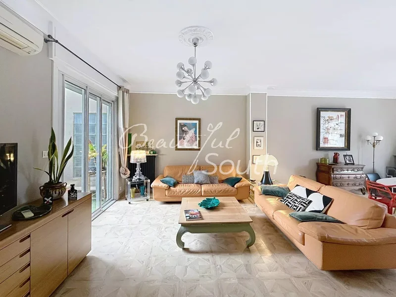 EXCEPTIONAL TOWN HOUSE, MULTIPLE OPPORTUNITIES, PERPIGNAN