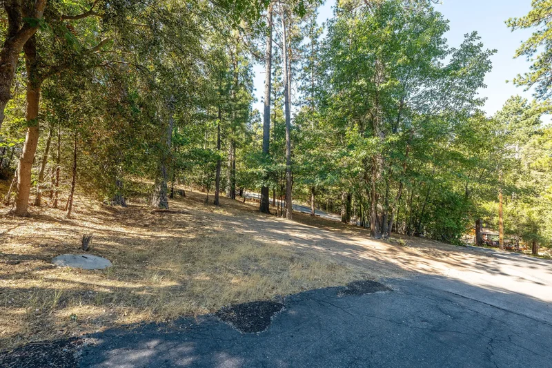 26800 Meadow Glen Drive , Idyllwild-Pine Cove, CA 92549, Idyllwild-Pine Cove, California, United States. - Photo 2