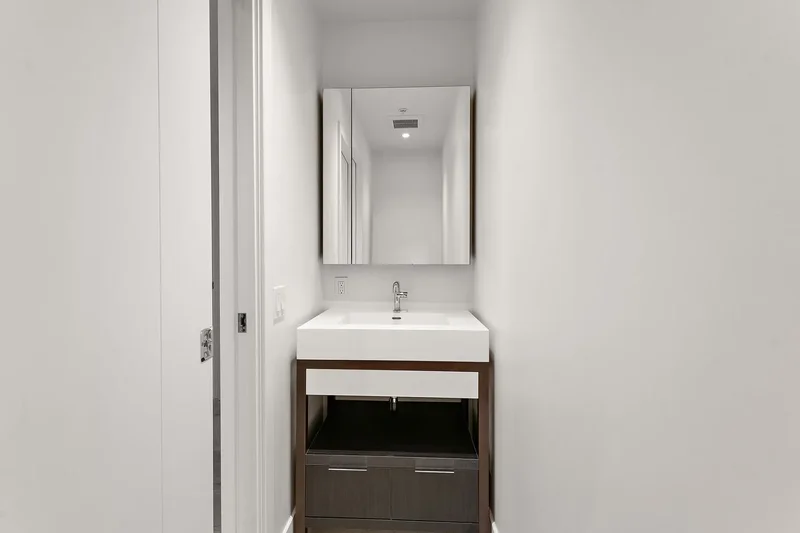 1200 Rue Drummond, Apt. 512, Montreal, QC H3G1V7, Montreal, Quebec, Canada. - Photo 2