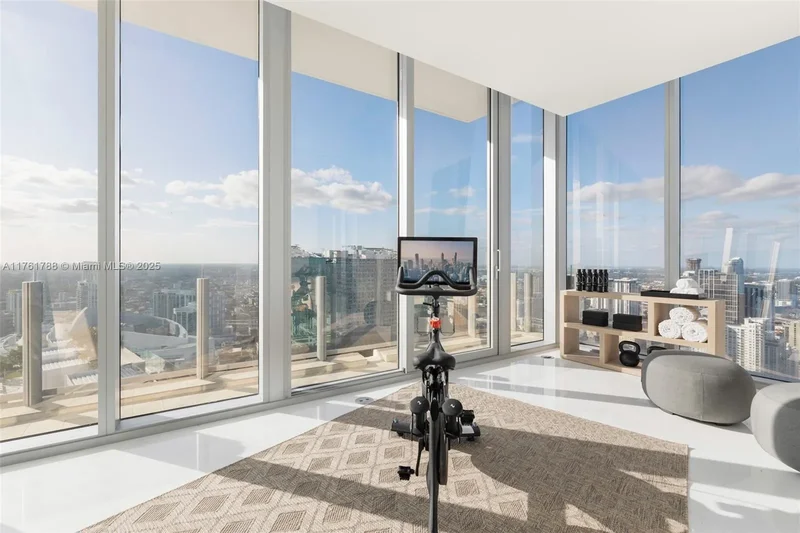 300 Biscayne Blvd Way PH5701, Miami, Florida, United States. - Photo 9