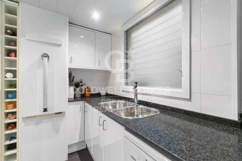 Renovated flat in Vallcarca