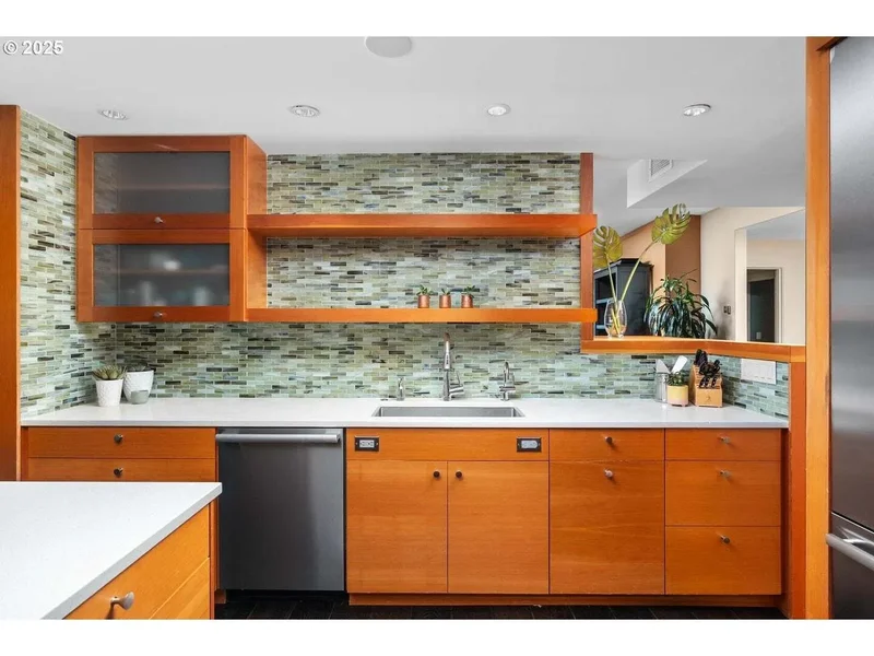 2323 SW Park Pl #1006, Portland, OR 97205, Portland, Oregon, United States. - Photo 20