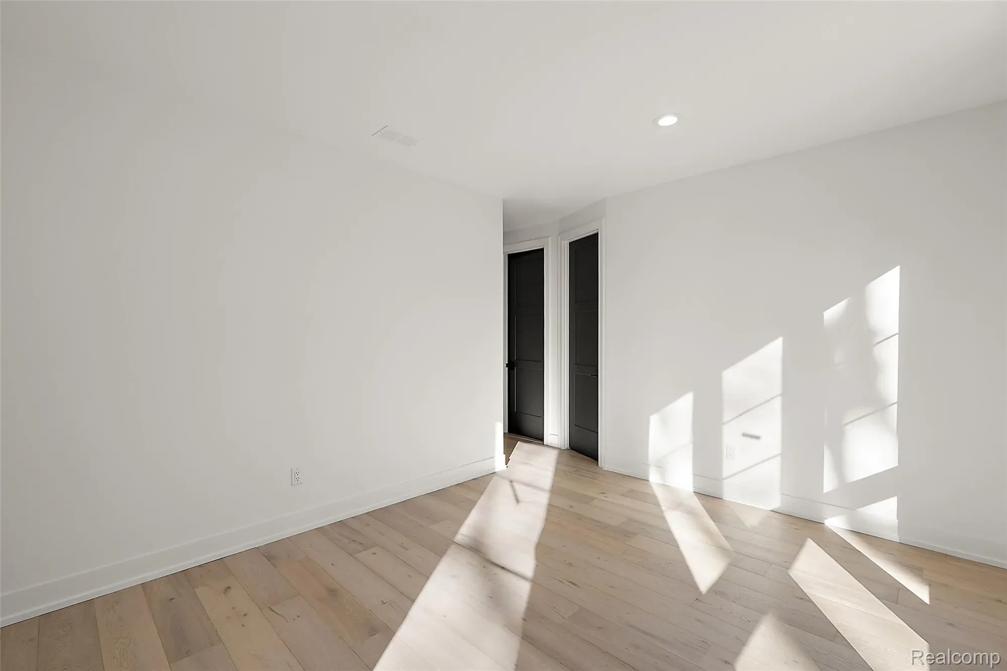 1673 HAZEL Street, Birmingham, MI 48009, Birmingham, Michigan, United States. - Photo 13