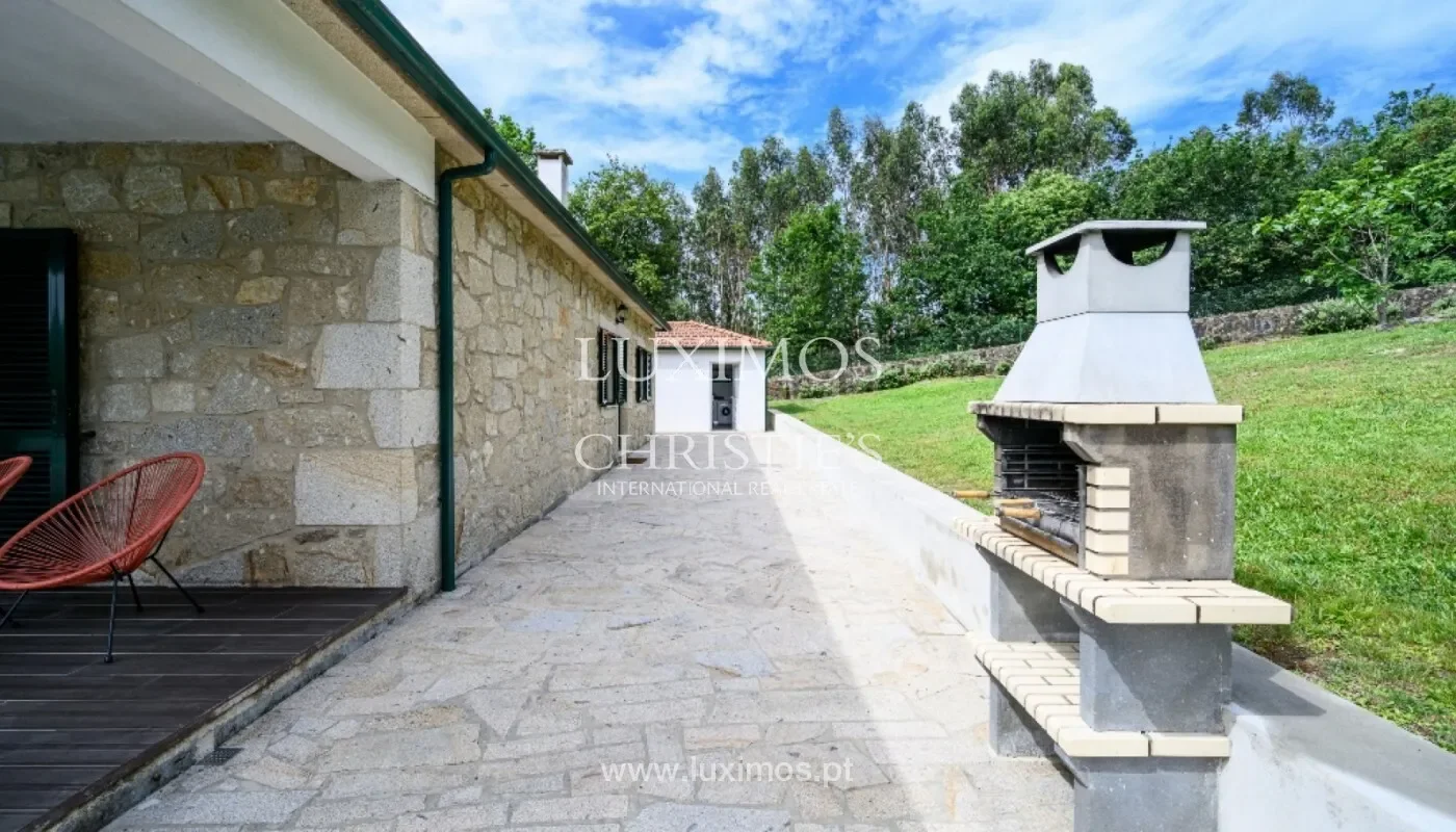Exterior photo 3