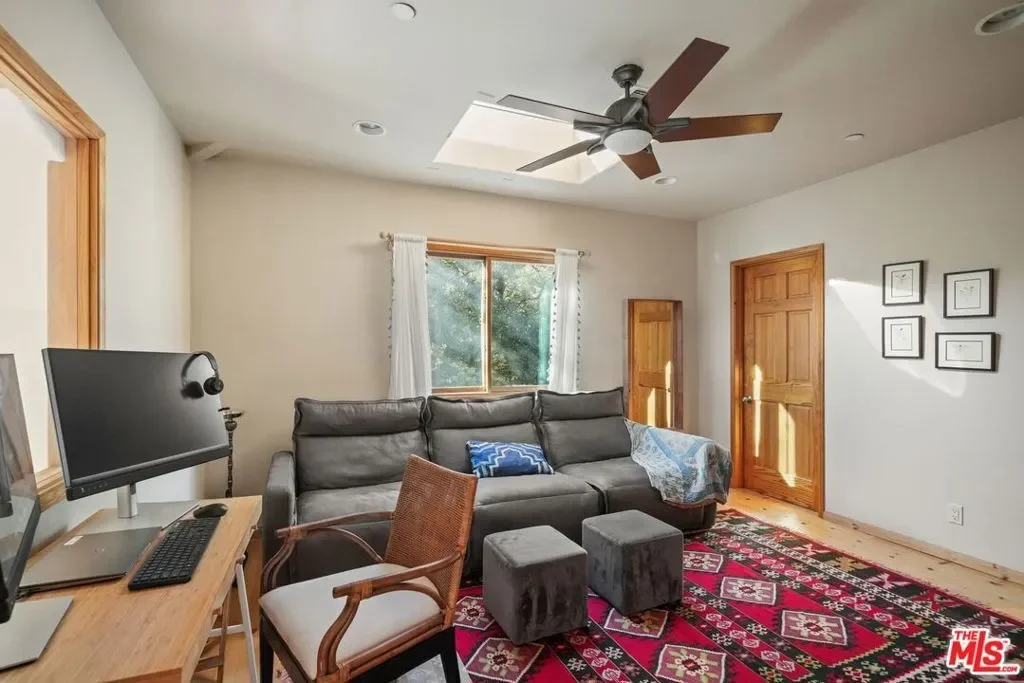 774 Old Topanga Canyon Road, Topanga, California, United States. - Photo 24