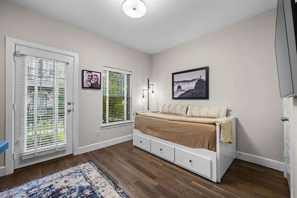 Gallery photo 6