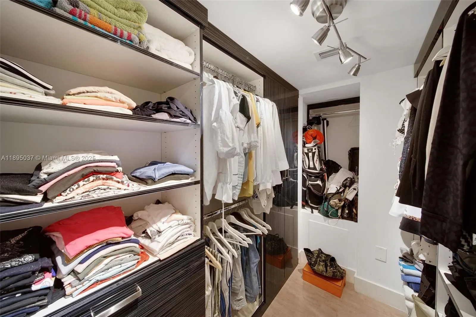 650 West Ave 2107, Miami Beach, Florida, United States. - Photo 24