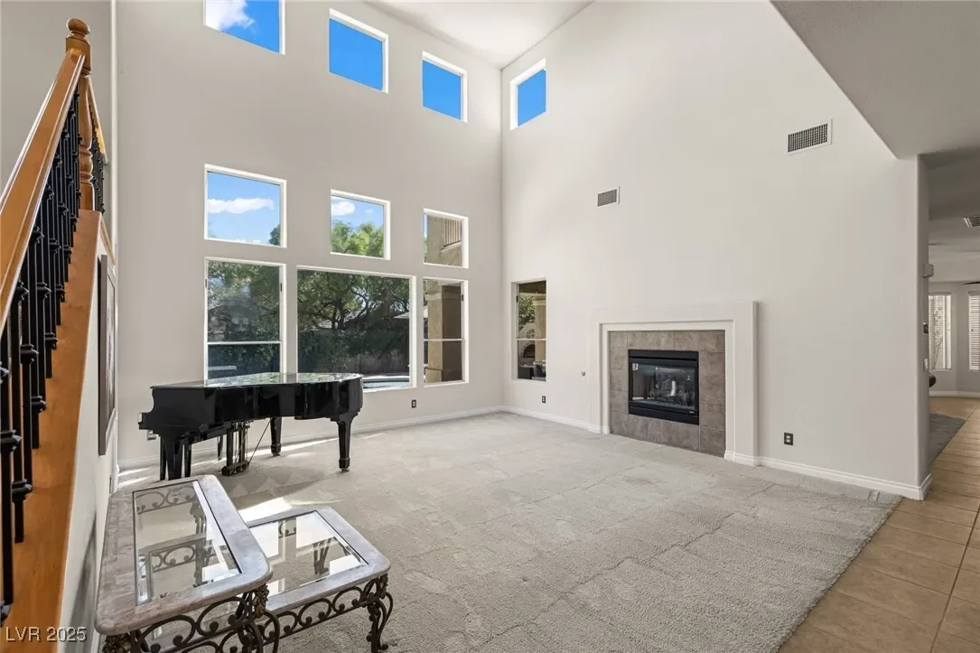 8095 Dark Hollow Place, Las Vegas, Nevada, United States. - Photo 13