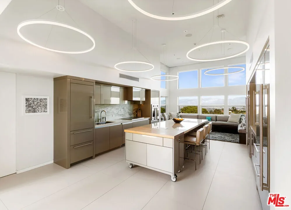 15210 Antelo Place, Los Angeles, California, United States. - Photo 13