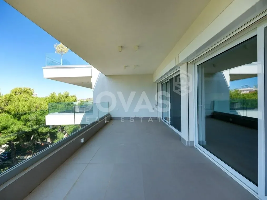 Exterior photo 4