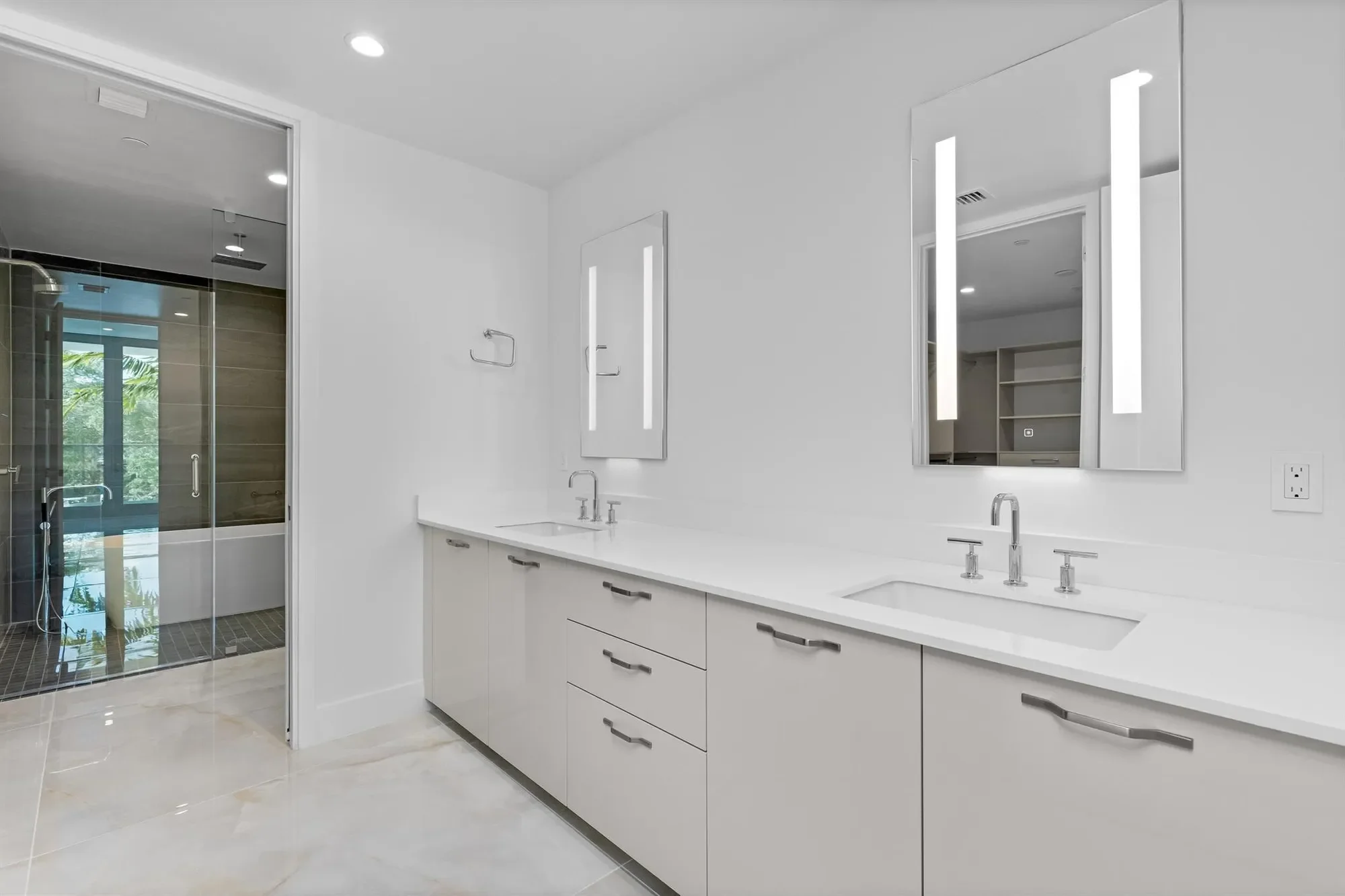 475 E Royal Palm Road, Boca Raton, Florida, United States. - Photo 20