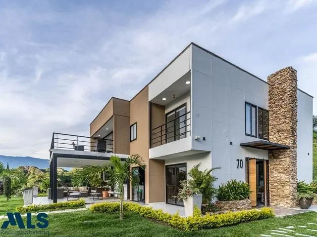 Sale of spectacular recreational estate