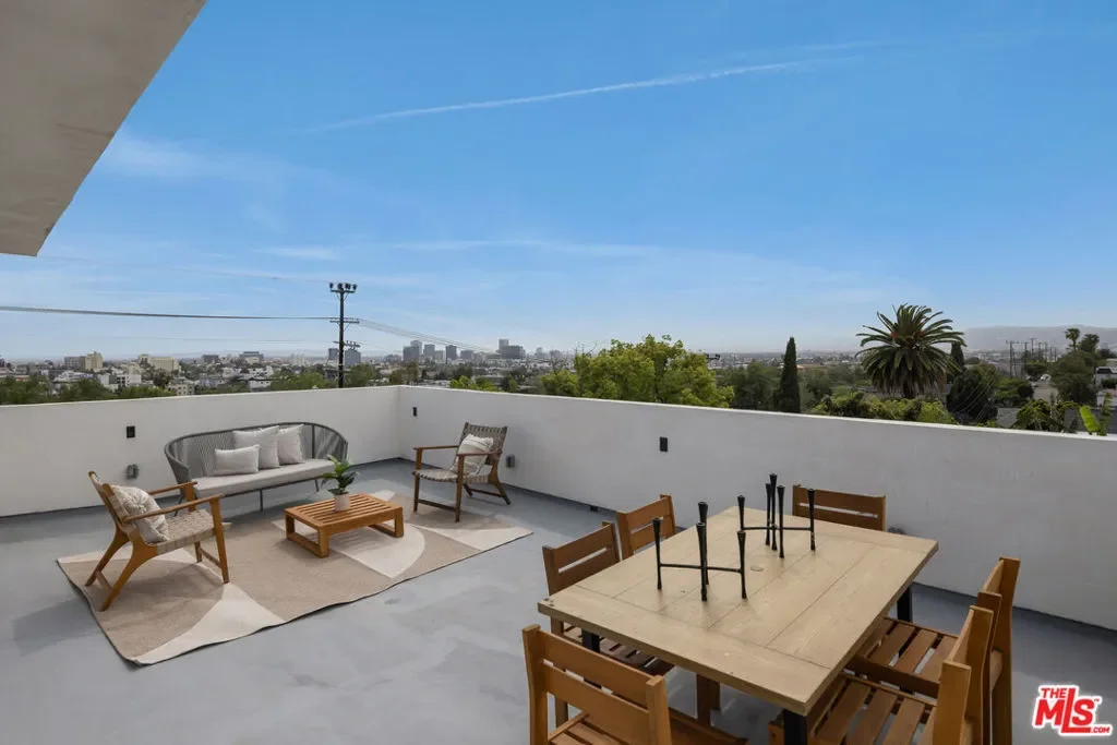 2007 Bellevue Avenue, Los Angeles, California, United States. - Photo 7