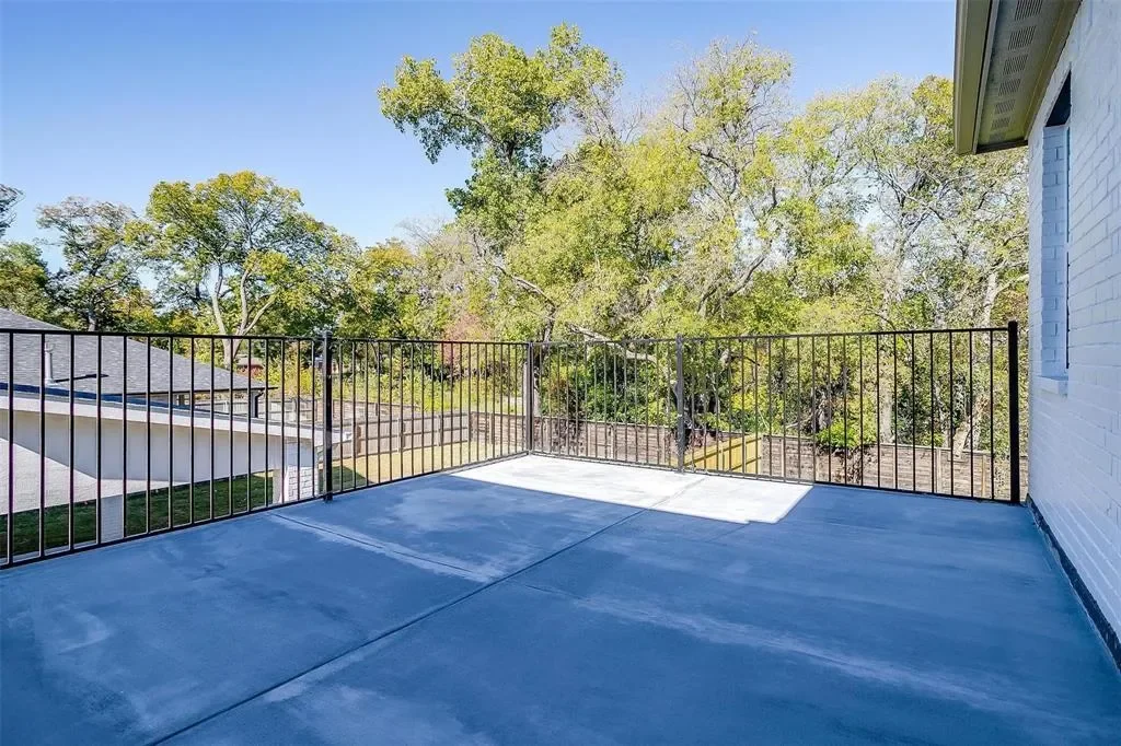 5618 Oaks Lane, Fort Worth, Texas, United States. - Photo 35
