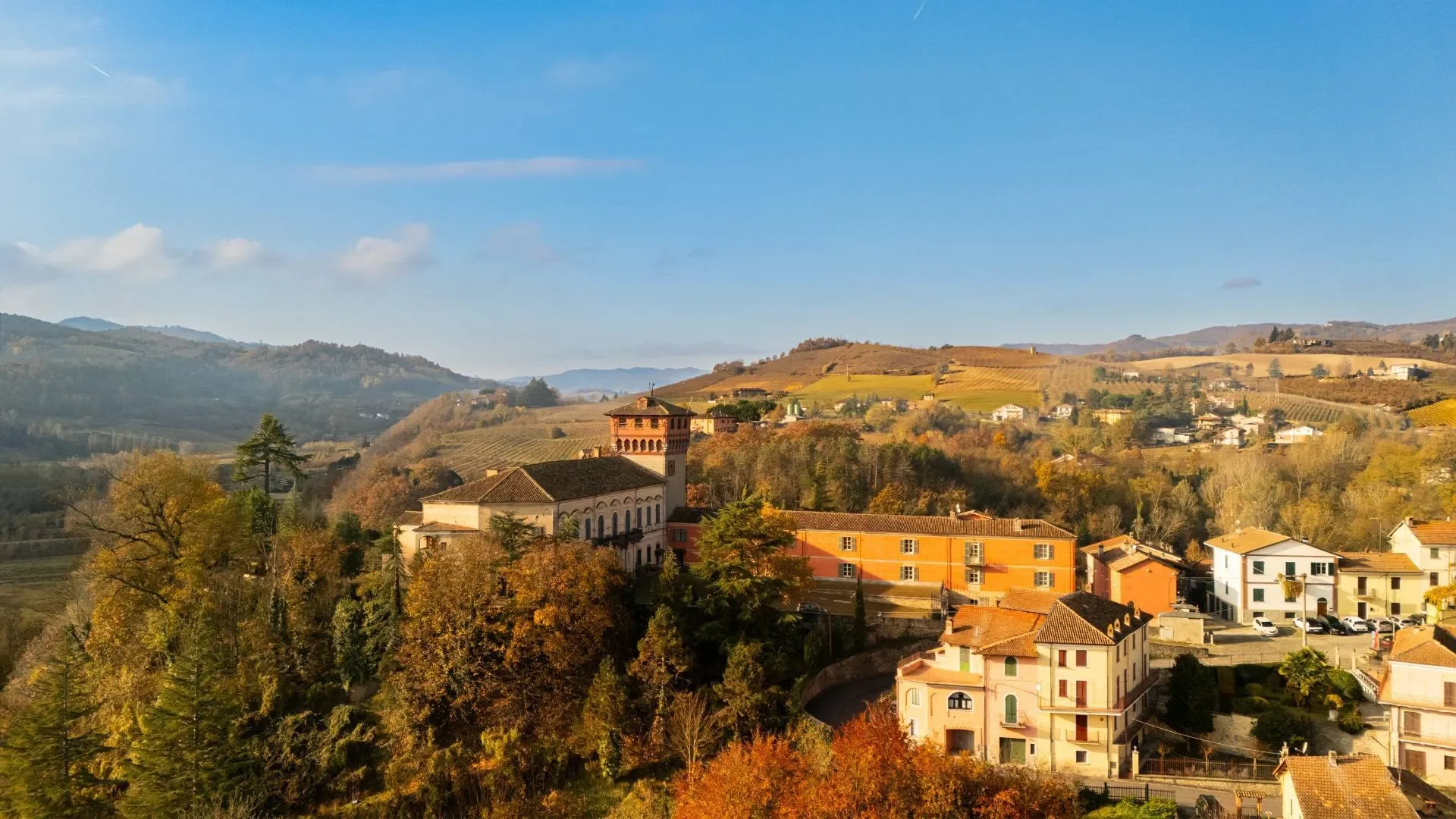 Piazza del castello 1, Bubbio, Piedmont, Italy. - Photo 22