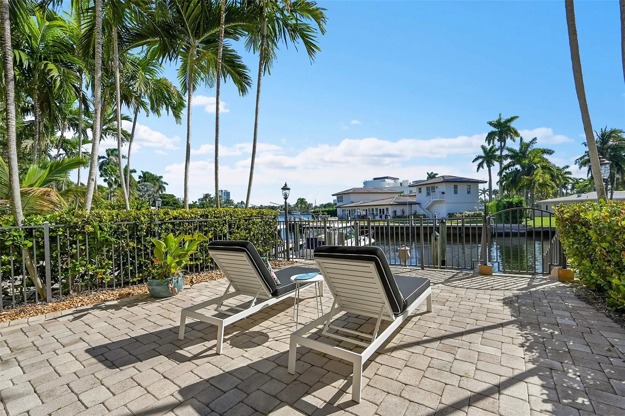 2254 SE 7th Street, Hillsboro Beach, Florida, United States. - Photo 33