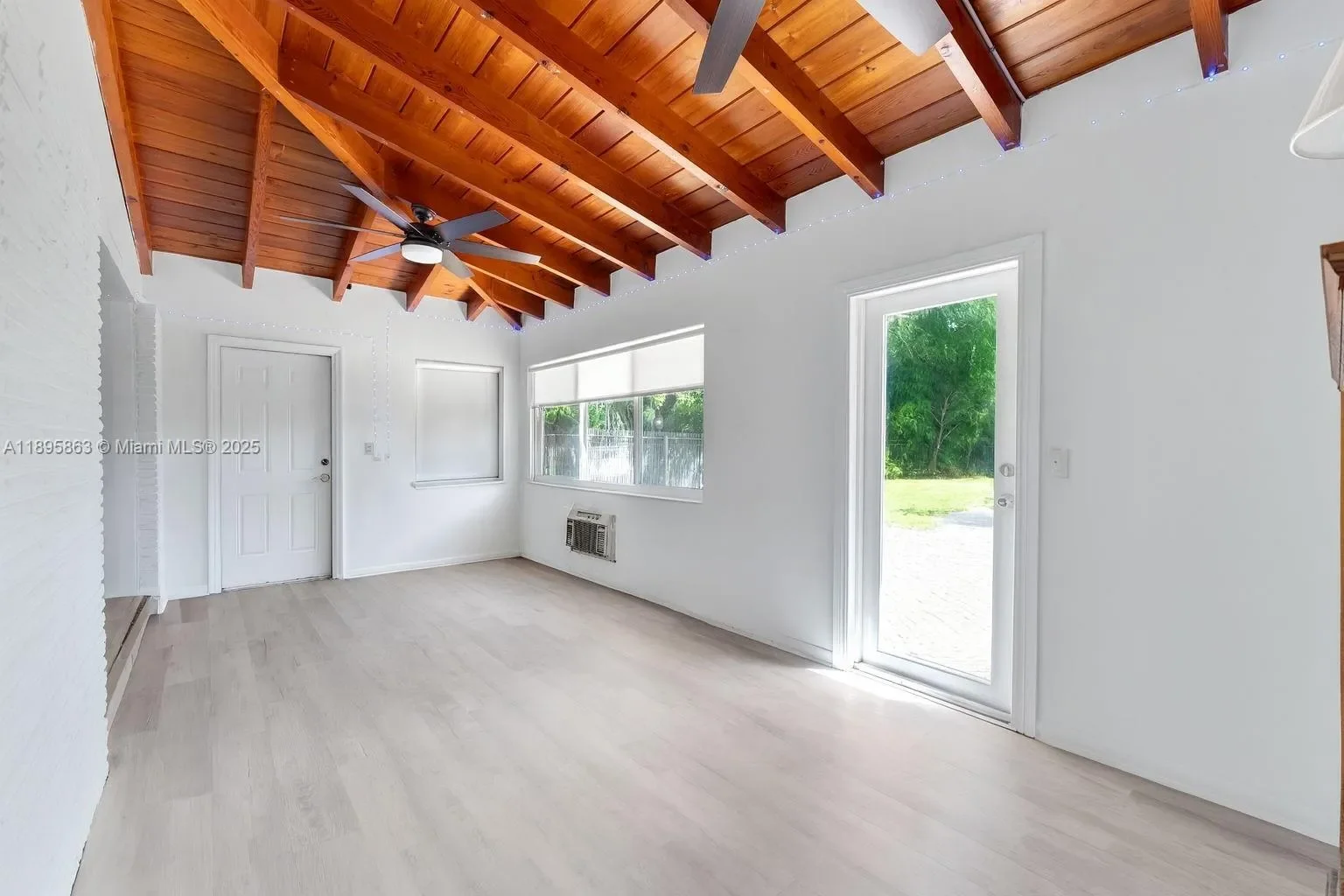 4801 University Dr, Coral Gables, Florida, United States. - Photo 22